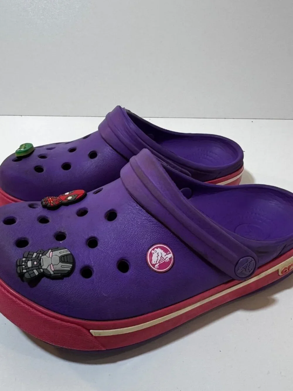 Crocs Crocband‎ Kids Boys Girls Clog Purple Pink 3 J3 Jibbitz Marvel No Pickle